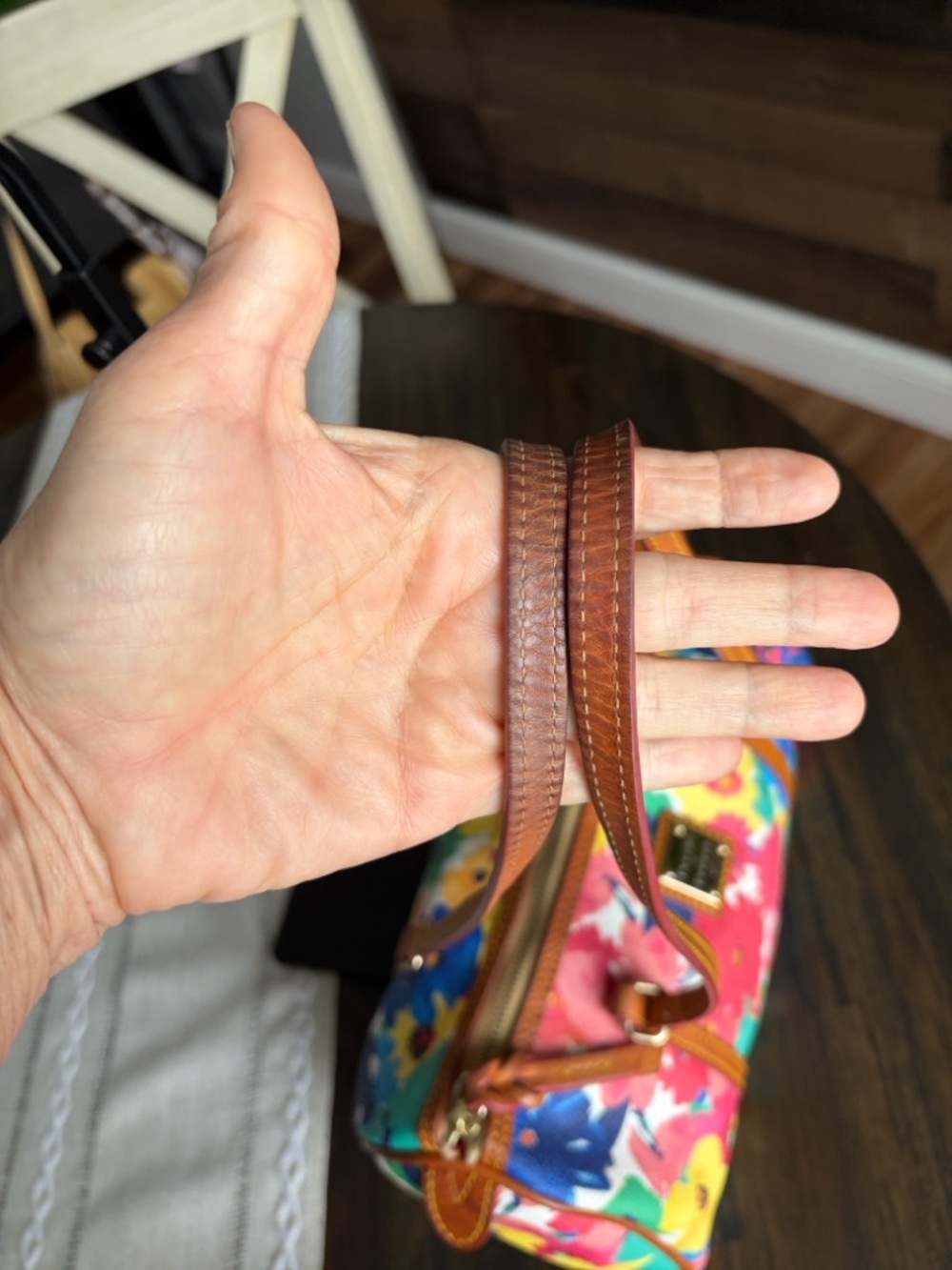 Dooney & Bourke Watercolor floral Barrel Bag๐๐โค๏ธ - Picture 4 of 16